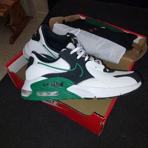 Nike Air Max excee 10.5 white/green/black.. brand new